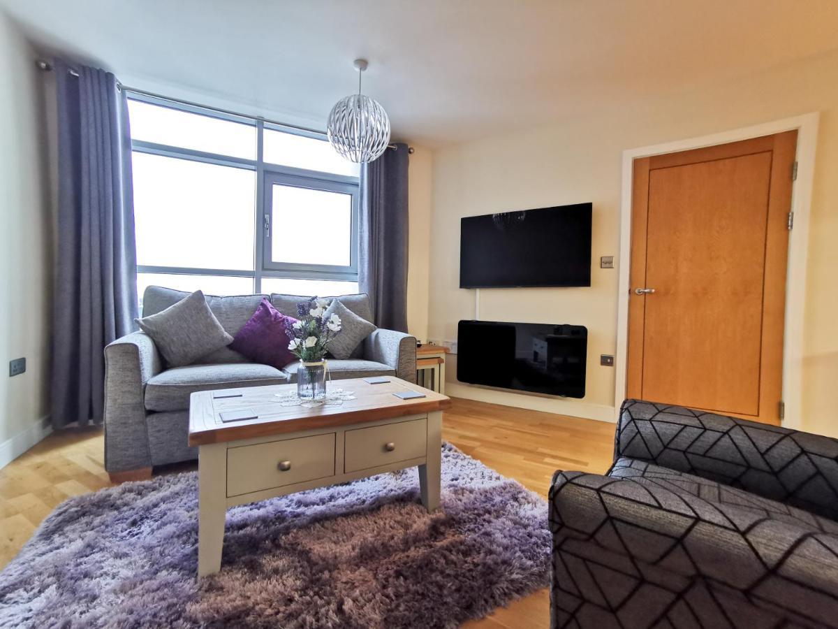 2 Bedroom City Centre Apartment With Free Parking Cardiff Dış mekan fotoğraf